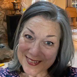 Meet your Posher, Connie